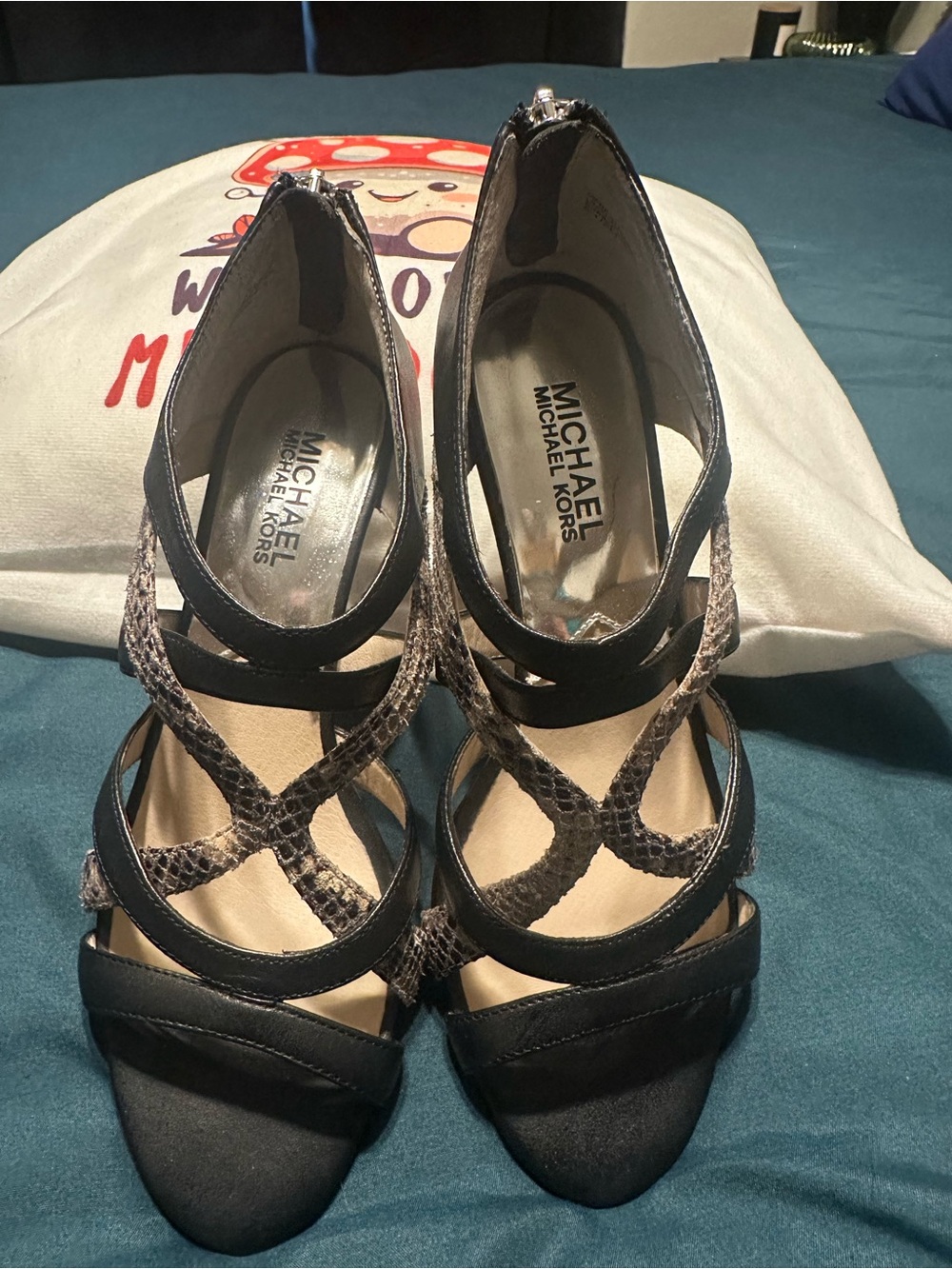 KORS Michael Kors Strappy Snakeskin & Black Leather Zip Heels Size 6.5